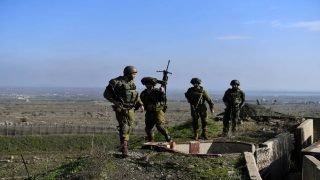 إسـ ــرائيل توسع نفوذها وتعيد تشكيل الحدود السورية