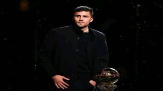 رودري يرد بحسم على تصريحات كريستيانو رونالدو بشأن الكرة الذهبية