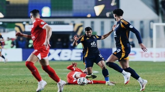 بمشاركة داري وعطية الله شباب بلوزداد ينتزع فوزاً قاتلاً أمام الأهلي المصري