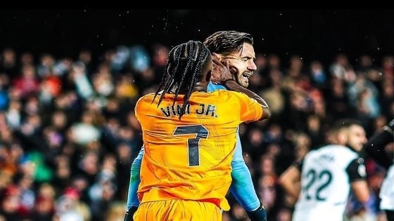 فينيسيوس جونيور مهدد بالغياب عن كأس السوبر الإسباني بعد طرده أمام فالنسيا