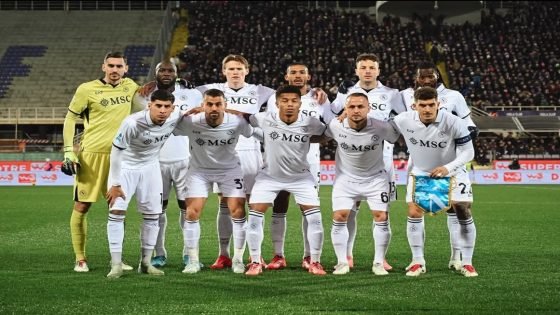 نابولي يتصدر الدوري الإيطالي بفوز كبير على فيورنتينا