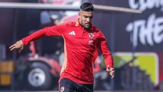 الأهلي يعلن نجاح جراحة مدافعه المغربي يحيى عطية الله بعد إصابة خطيرة في الوجه