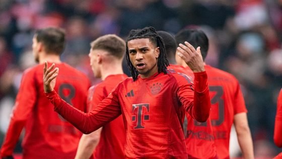 بايرن ميونيخ يعزز صدارته بفوز صعب على فولفسبورغ ويستعد لاستحقاقه الأوروبي