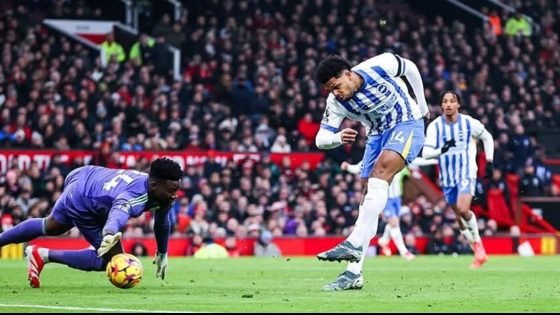 برايتون يُسقط مانشستر يونايتد ويُعمّق أزمته في الدوري الإنجليزي