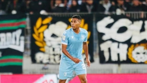 إلياس لغريمي يوقع للجزيرة الإماراتي: موهبة مغربية جديدة تحت قيادة عموتة