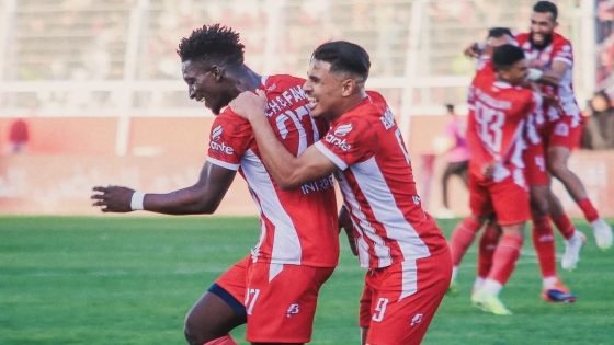 النادي الرياضي المكناسي يحتج على الظلم التحكيمي ويطالب بالإنصاف