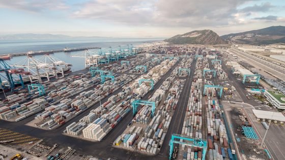 موانئ أندلسية تتوحد لمواجهة تهديد ميناء طنجة المتوسط