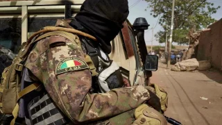 الجيش المالي يعلن إعتقال قيادي بارز في”داعـــــ ش” و مـــ قتل عدد من الإرهابيين