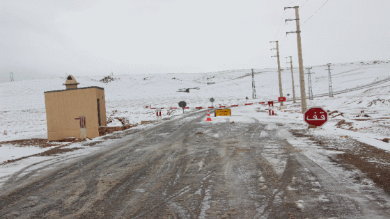 الثلوج تتسبب في قطع هذه الطرق بإقليم إفران