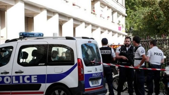 فرنسا .. قتيل و5 جرحى في هجوم طعنا والمشتبه به على قائمة الإرهاب