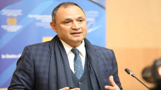وزير التجارة و الصناعة رياض مزور : المغرب عرف خلال العام الماضي خصاصا في الأدوية بما مجموعه 30 دواء