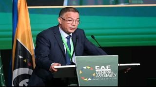 لقجع ينافس على مقعد بالكاف