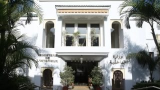 وزارة الداخلية تشدد إجراءاتها لمكافحة انتشار الجراد