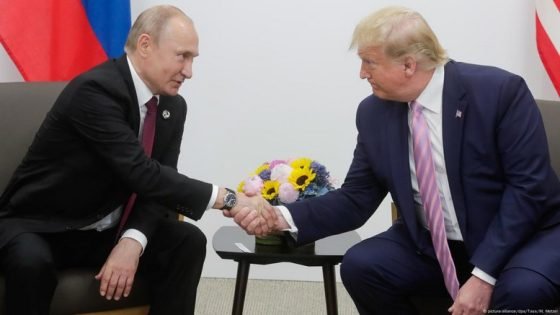 ترامب: محادثات مثمرة مع بوتين وهناك احتمال كبير أن تنتهي الحرب المروعة أخيرًا