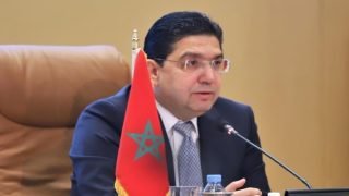 بوريطة يعقد لقاءات دبلوماسية على هامش القمة العربية الطارئة بالقاهرة