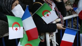 فرنسا تسلم الجزائر قائمة ترحيل 60 جزائريا