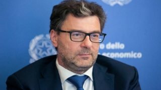 ردا على الولايات المتحدة..إيطاليا تحذر من فرض رسوم جمركية مضادة