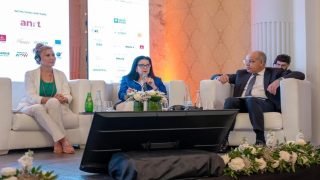 الوزيرة أمل الفلاح السغروشني تعلن عن إحداث مركز دولي ثانٍ للذكاء الاصطناعي