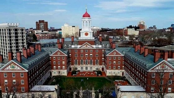 جامعة هارفارد ترفع دعوى قضائية ضد إدارة ترامب بسبب تجميد التمويل الفيدرالي