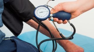 وزارة الصحة تُحيي اليوم العالمي لضغط الدم بشعار يركز على التشخيص المبكر