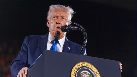 ترامب يلوّح بعقوبات صارمة على مستوردي النفط الإيراني