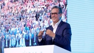 أخنوش يستنكر الحملة الهجومية على حزبه