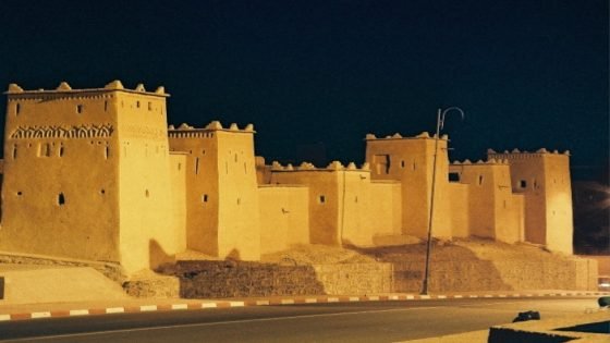 المغرب يعزز السياحة الجهوية بمخططين لفاس وورزازات