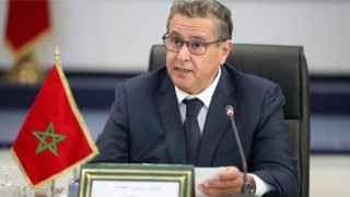 استطلاع : ثلثا المغاربة لا يثقون في رئيس الحكومة عزيز أخنوش