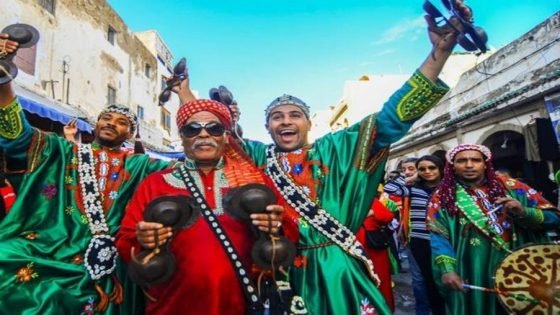 الدورة 26 من مهرجان كناوة تنطلق في الصويرة وسط زخم جماهيري وروح احتفالية