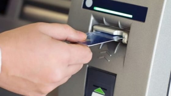 مخاوف من أزمة سيولة في الشبابيك البنكية مع اقتراب عيد الأضحى