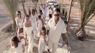 من باريس إلى أغافاي نواحي مراكش : كيف تحول حلم زفاف أليكسيا و توماس إلى واقع صحراوي فاخر