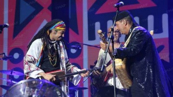 كناوة وميكلمور يختتمان الدورة 18 لمهرجان جازابلانكا في حفل مبهر