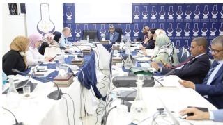 العدالة والتنمية يطالب برأي مؤسسات دستورية في قانون تنظيم الصحافة