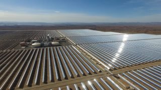 “نور ميدلت”.. المغرب يطلق أكبر مشروع للطاقة الشمسية والتخزين في تاريخه