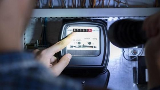 زيادات مفاجئة في فواتير الماء والكهرباء تشعل غضب الأسر بجهة فاس-مكناس