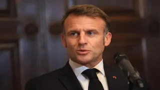 ماكرون يتجه لتشكيل حكومة جديدة بفرنسا خلال 48 ساعة