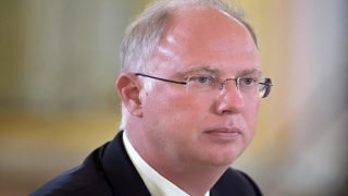 رئيس صندوق الاستثمار الروسي يتهم أوكرانيا بتعطيل الحوار السلمي بإيعاز من الأوروبيين