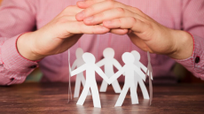 تقرير جديد يكشف اختلالات خطيرة في نظام الحماية الاجتماعية بالمغرب