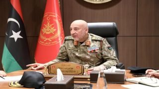 مصرع رئيس الأركان الليبي وعدد من كبار ضباط الجيش في حادث تحطم طائرة خاصة