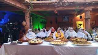 إيض ن يناير 2976: أكادير تحتفي بالذاكرة الأمازيغية وتكرّس الثقافة كرافعة للهوية الوطنية